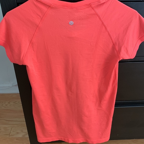 Lululemon Size 6 Raspberry Cream Swiftly Tech - Picture 2 of 3